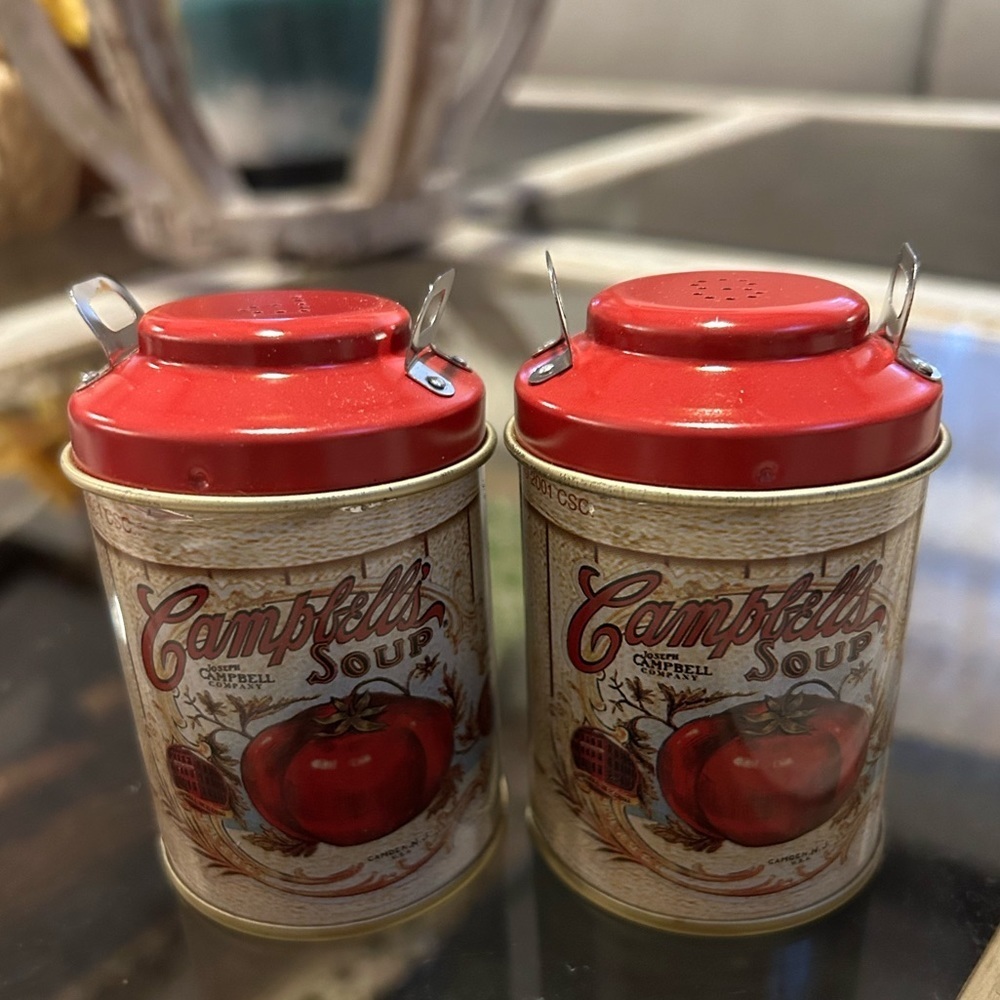 50%offw❤️ Rare Set Campbell's Tomato Soup Can Salt and Pepper Shakers 2001